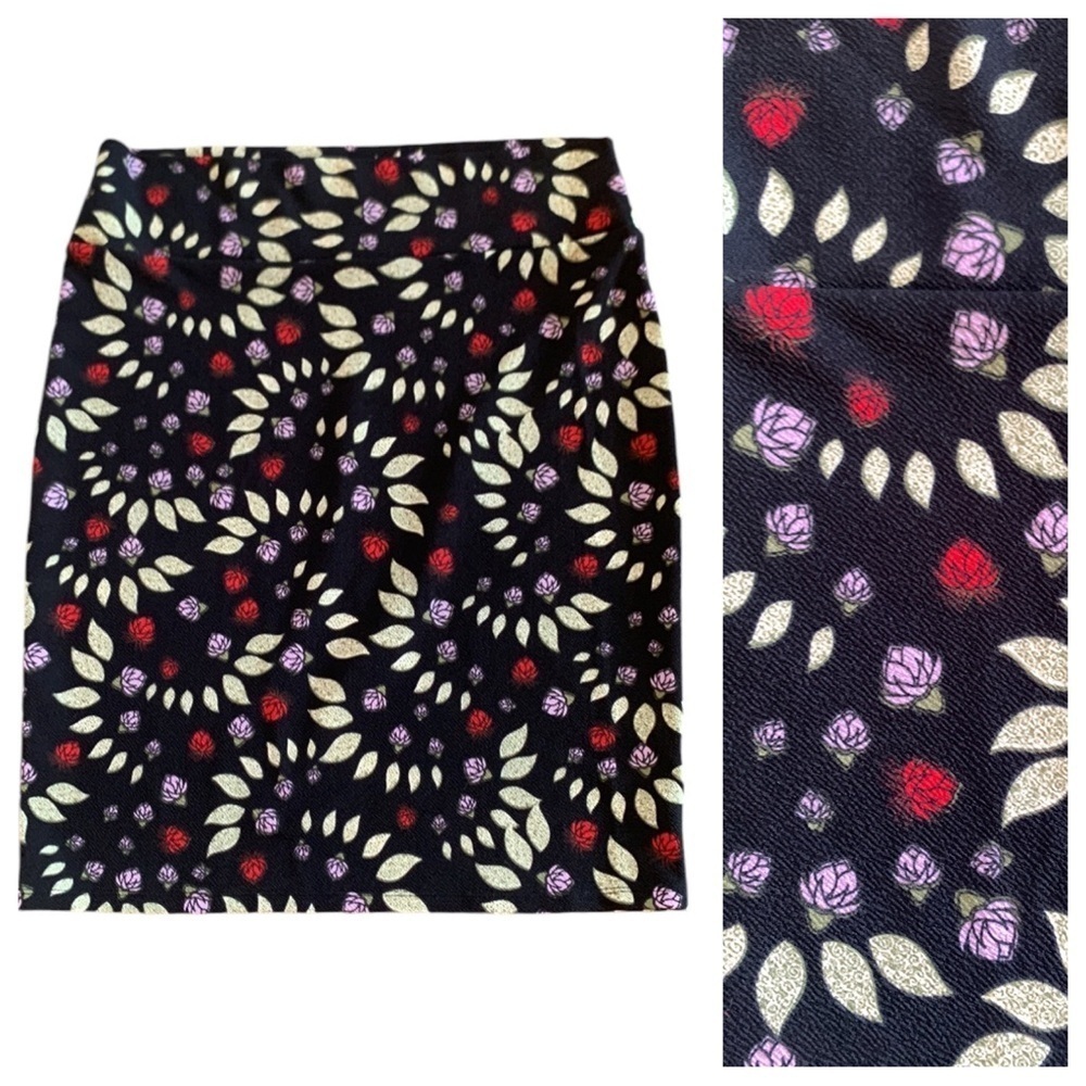 LulaRoe Black and Red‎ Floral Print Cassie Pencil Skirt Size 2X